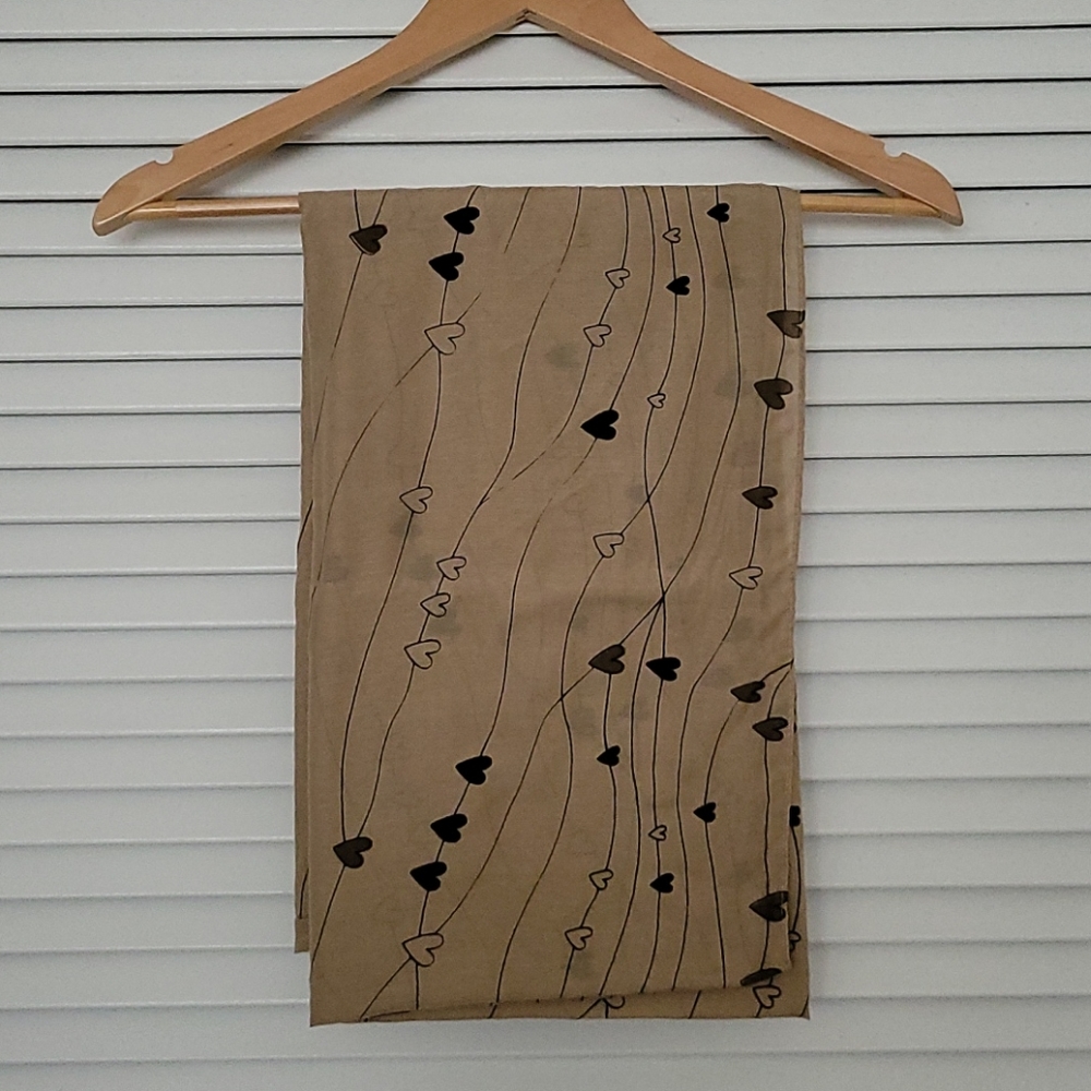 Tan Circle Scarf w/Heart Design